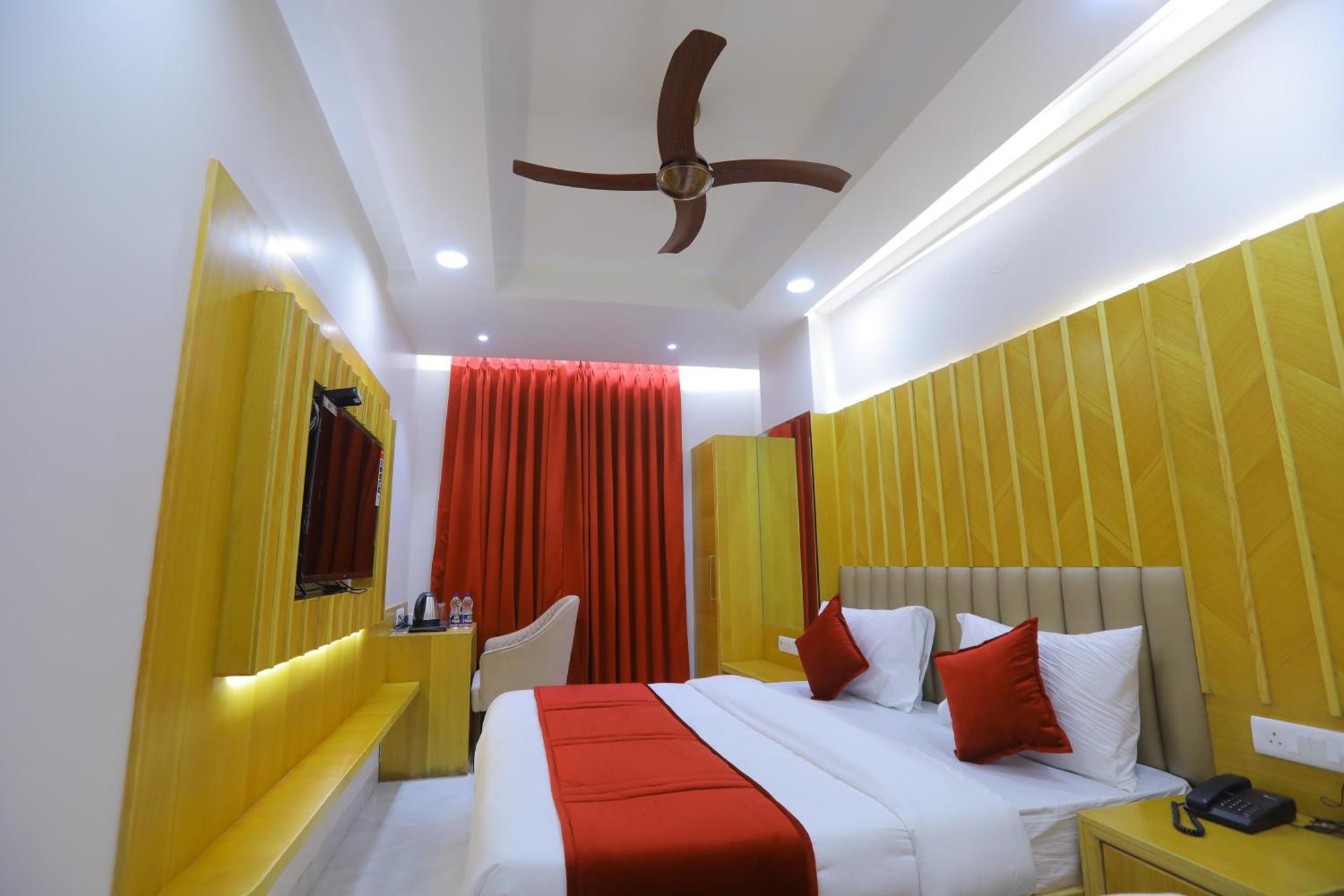 Hotel Glitz - Walk In From New Delhi Railway Station エクステリア 写真