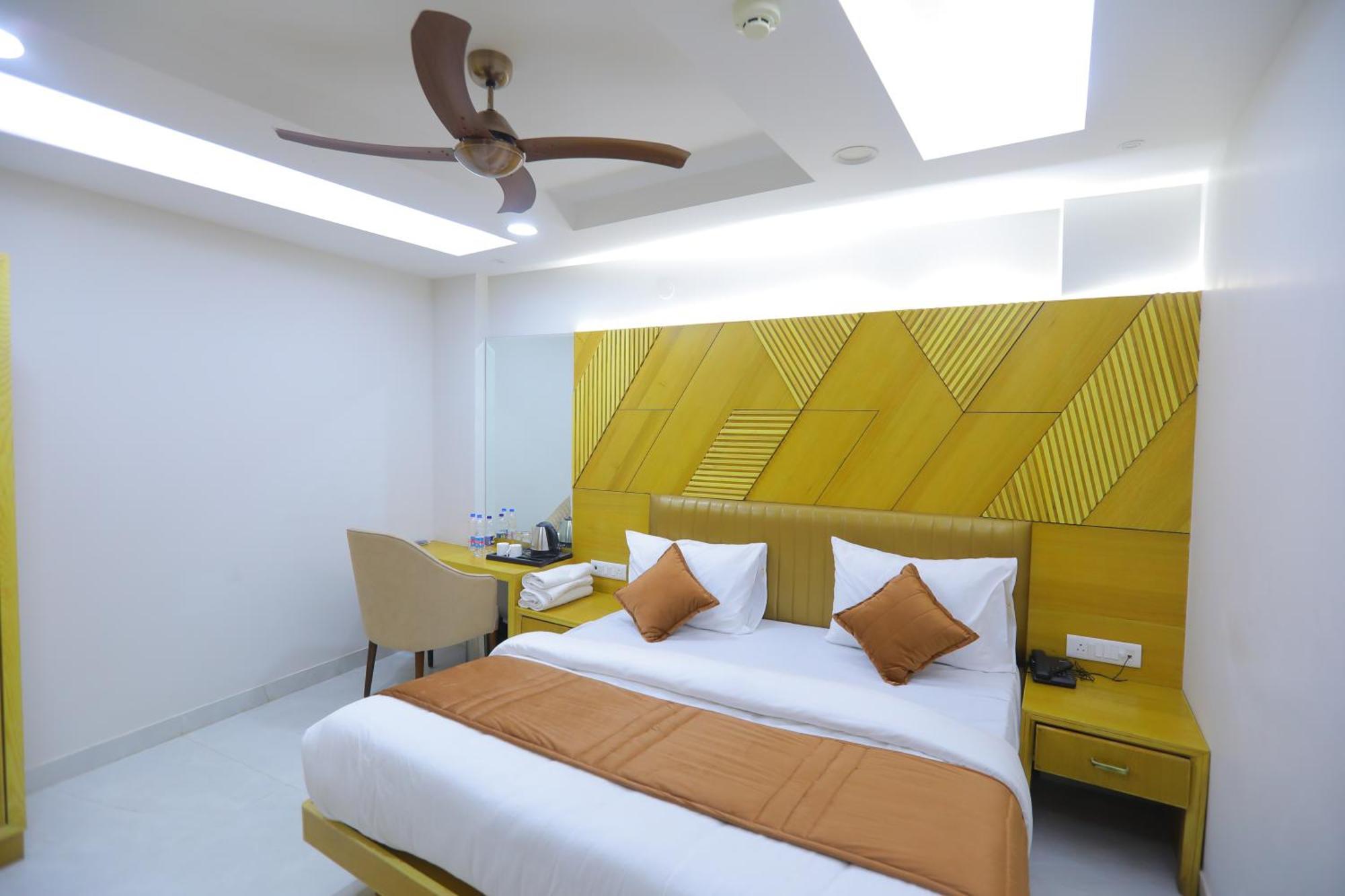 Hotel Glitz - Walk In From New Delhi Railway Station エクステリア 写真