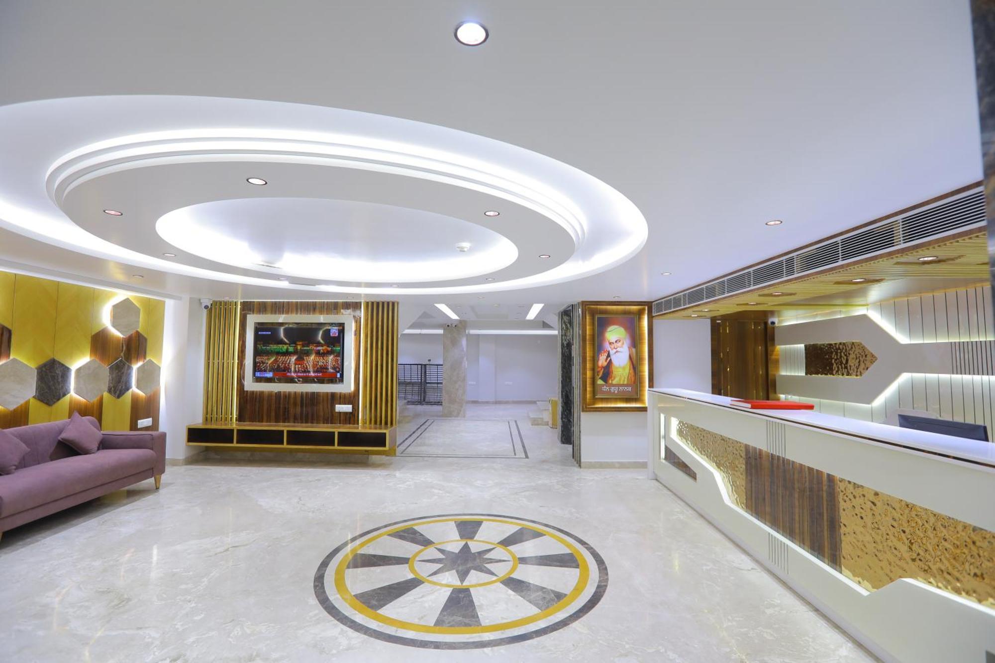 Hotel Glitz - Walk In From New Delhi Railway Station エクステリア 写真
