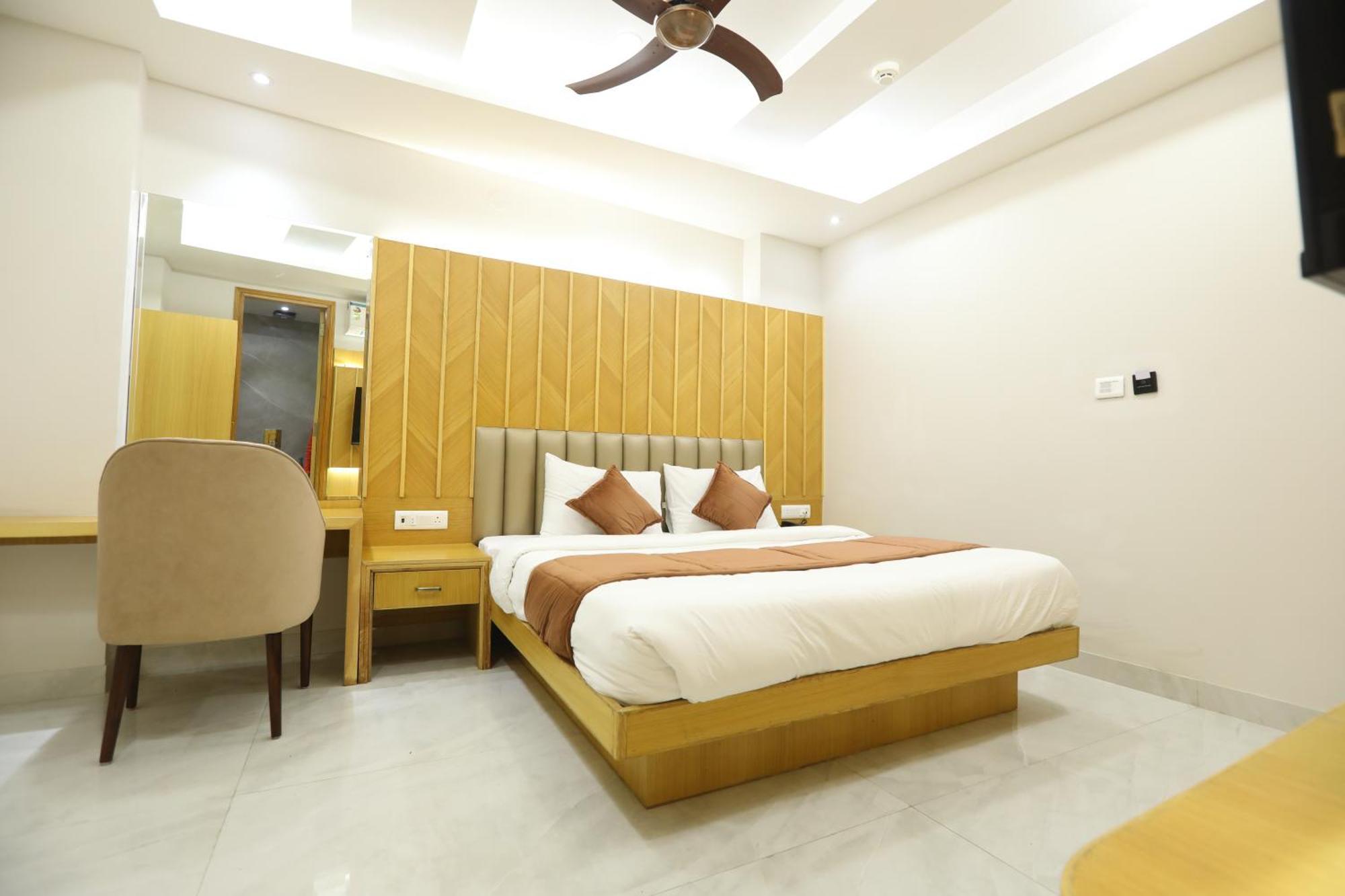 Hotel Glitz - Walk In From New Delhi Railway Station エクステリア 写真